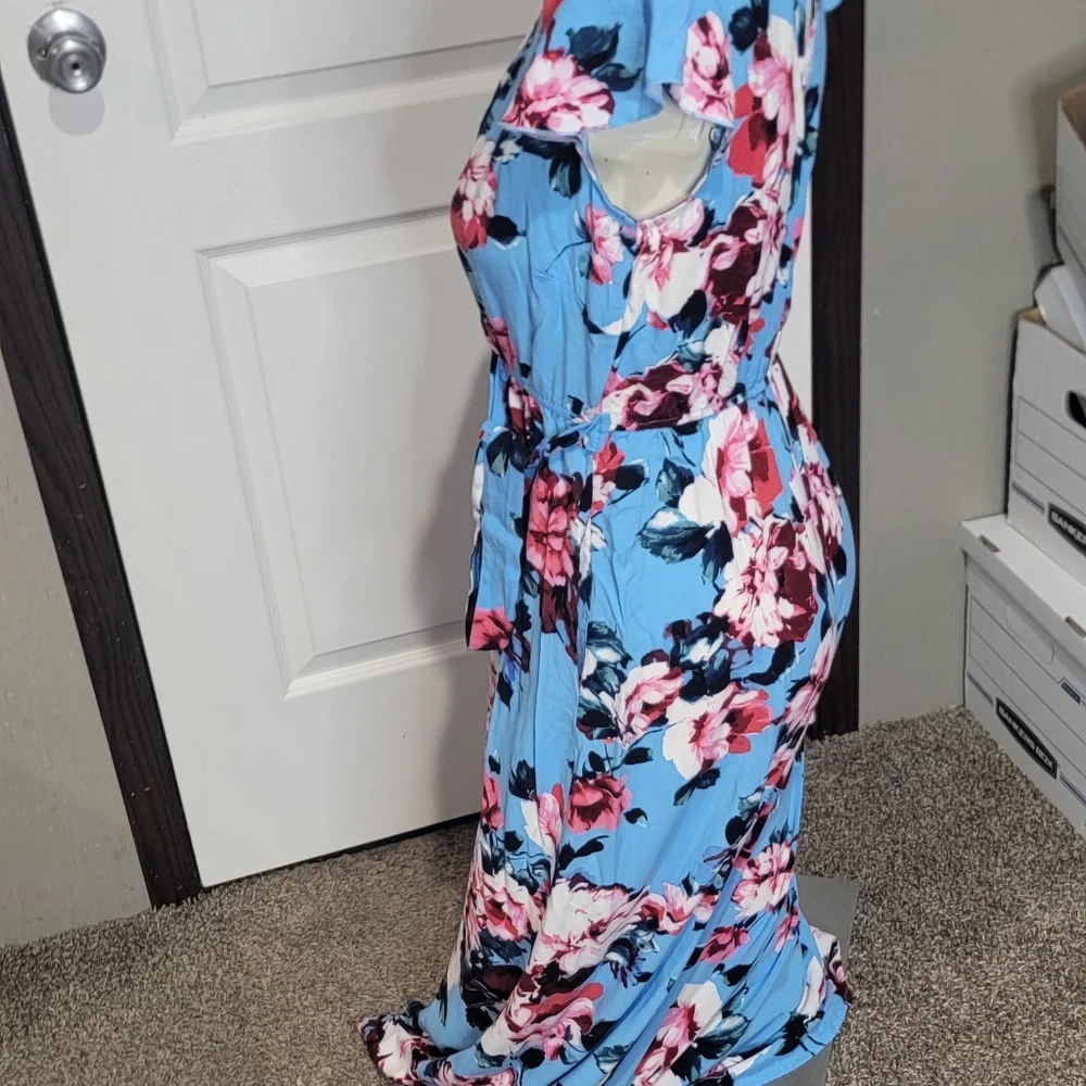 Floral Blue Wrap Dress - Picture 10 of 11